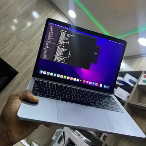 Macbook Pro 2016 i5 8GB 512SSD non-touch bar